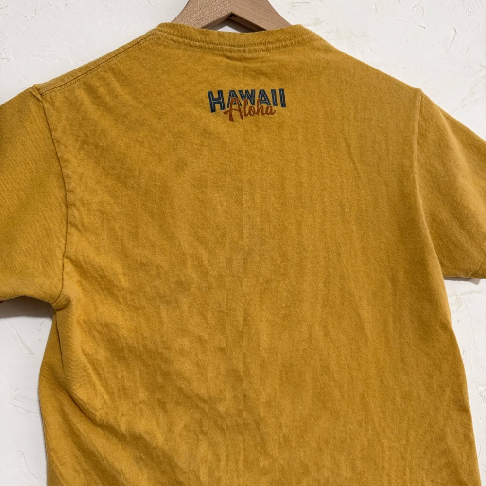 3/$20 Vintage Hawaii Aloha Graphic T-Shirt Mustard Yellow Small Island Life Tee - Picture 6 of 8